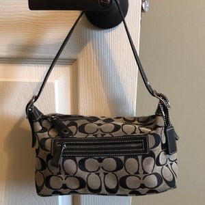 Black Coach purse (Great Condition)